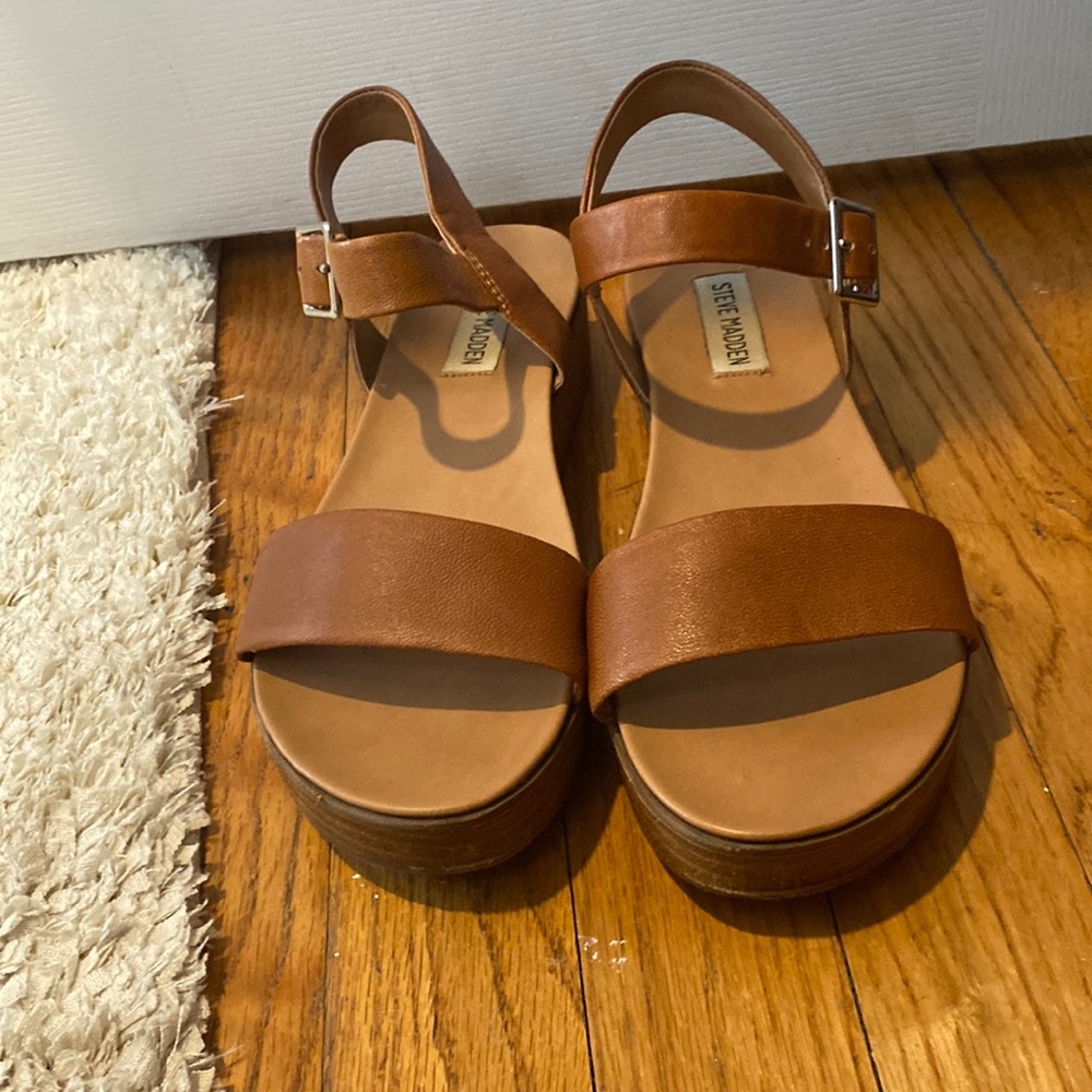 Brown leather sandal